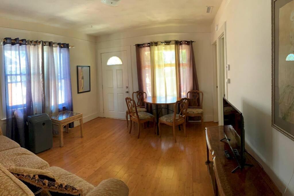 فيلا Ruth House Original Craftsman Pets, Walk To State St. سانتا باربارا المظهر الخارجي الصورة